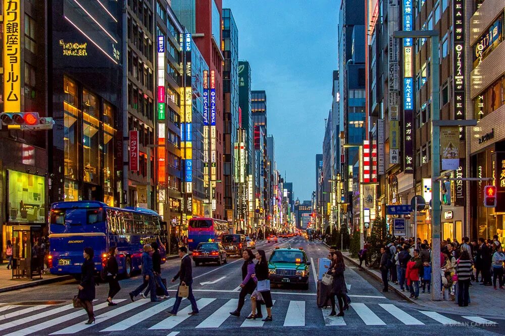 Ginza tokyo. Улица Гиндза в Токио. Район Гинза в Токио. Япония район Гинза. Гинза Япония Токио.