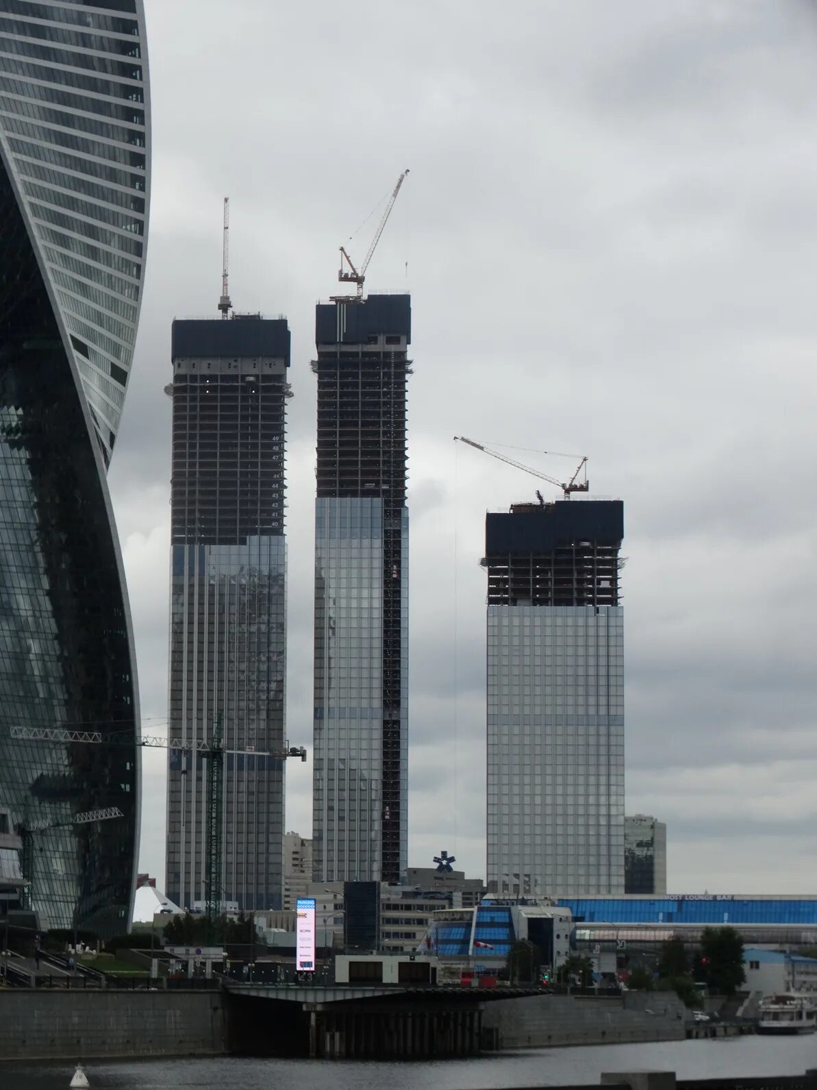 В москве завершено строительство башни