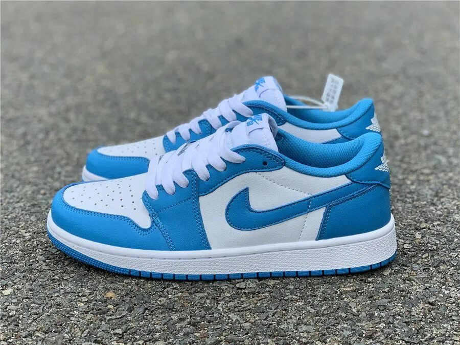 Jordan 1 low оригинал. Nike Air Jordan 1 Low UNC. Nike Air Jordan 1 Low Blue. Nike Air Jordan 1 Low. Nike Air Jordan 1 UNC.