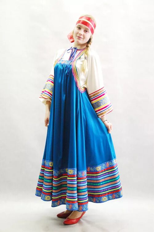 Где можно купить недорогой костюм. Русский народный костюм. Русский костюм женский. Русский народный костюм женский. Сценический костюм в русском стиле.