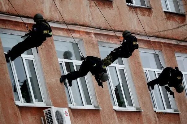 Захват зданий. Спецназ в доме. Захват помещения