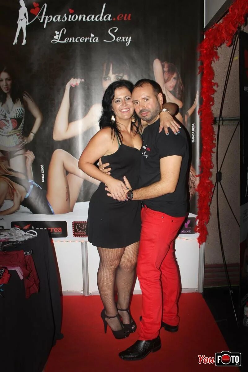 Monte swinger. Монте свингерс. монтсе свингер в платье. montse swinger в платье. монтсе свингер актриса.