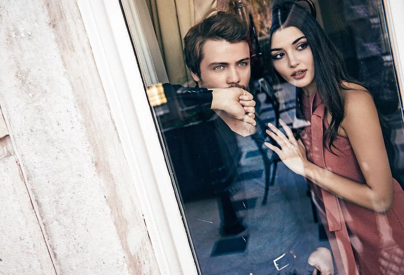 Совершенно другой ханде. Совершенно другой ханде. Совершенно другой ханде. Ханде эрчел ask laftan anlamaz. Бенсу эрчел.