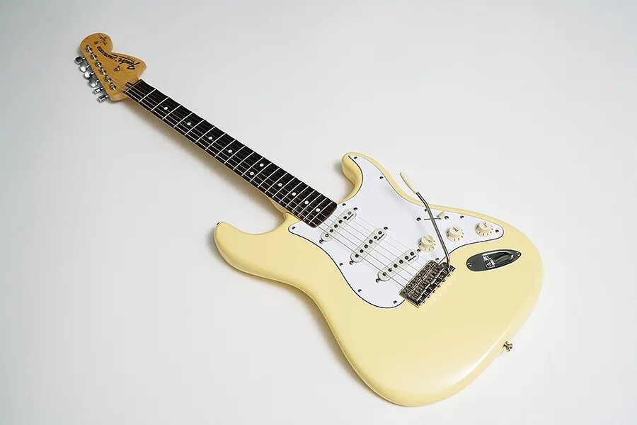 Fender player stratocaster hss, maple fingerboard электрогитара. Fender stratocaster спереди. гитара fender stratocaster белая.