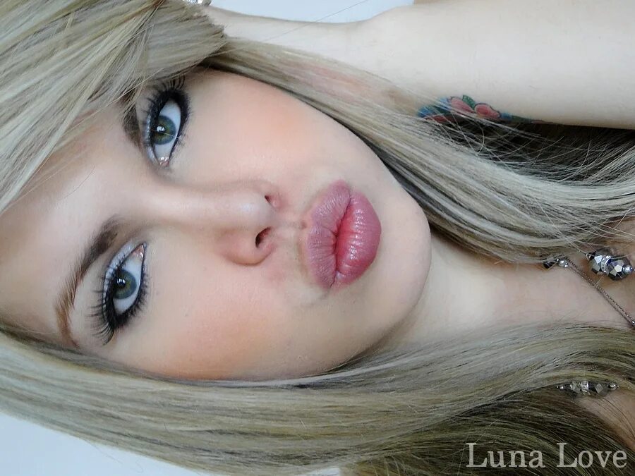 Луна лов. Luna Love. Luna Love St. James. Luna Love фото. Luna Love stjames.