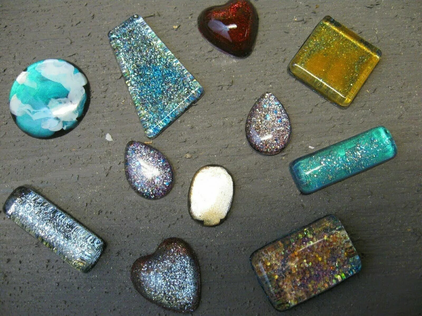 палитра для макияжа из эпоксидной смолы. палитра из эпоксидной смолы. ногти из эпоксидной смолы. украшения из эпоксидной смолы. ногти из эпоксидной смолы.