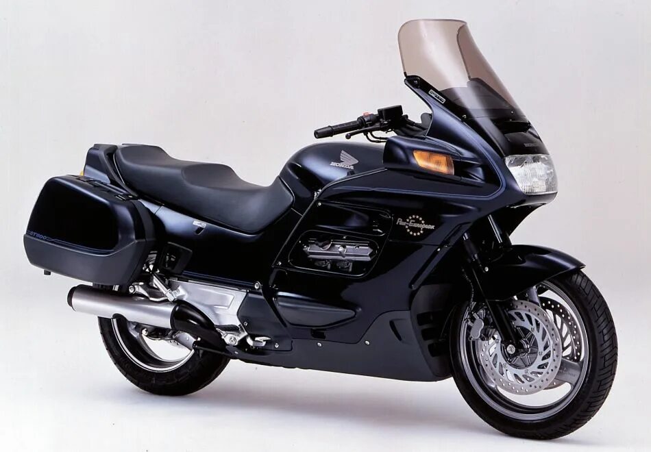 Хонда ст 1300 пан европа. Honda st1300 pan european. Хонда ст 1300 пан европа. Honda pan european 1100. Хонда ст1100 pan european.
