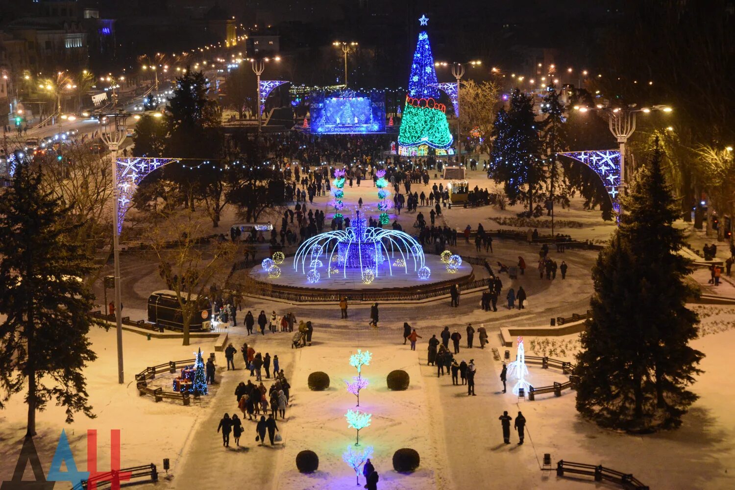 Донецк 2022. Донецк 2022. Луганск новый год. Донецк до 2013. Года г донецк.