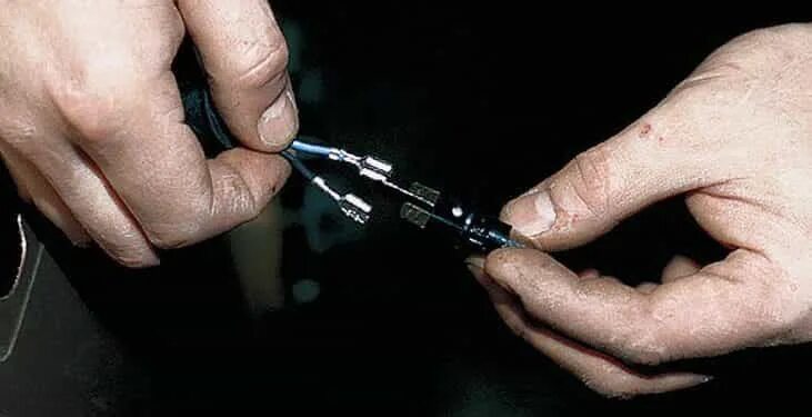 Как поменять поворотник на ваз 2110