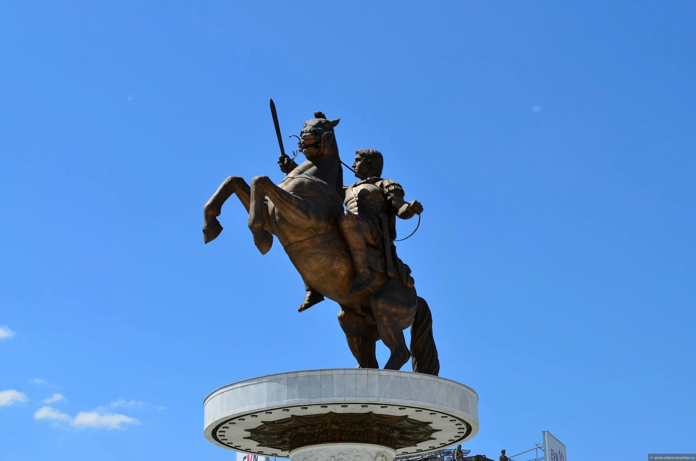 Памятник Александру Македонскому (Салоники). Памятник Александру Македонскому в Скопье. Памятник александру македонскому