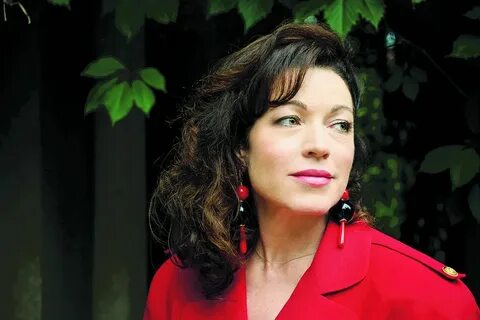 Вуайеризм немесе жасырын камера порно бейнелері