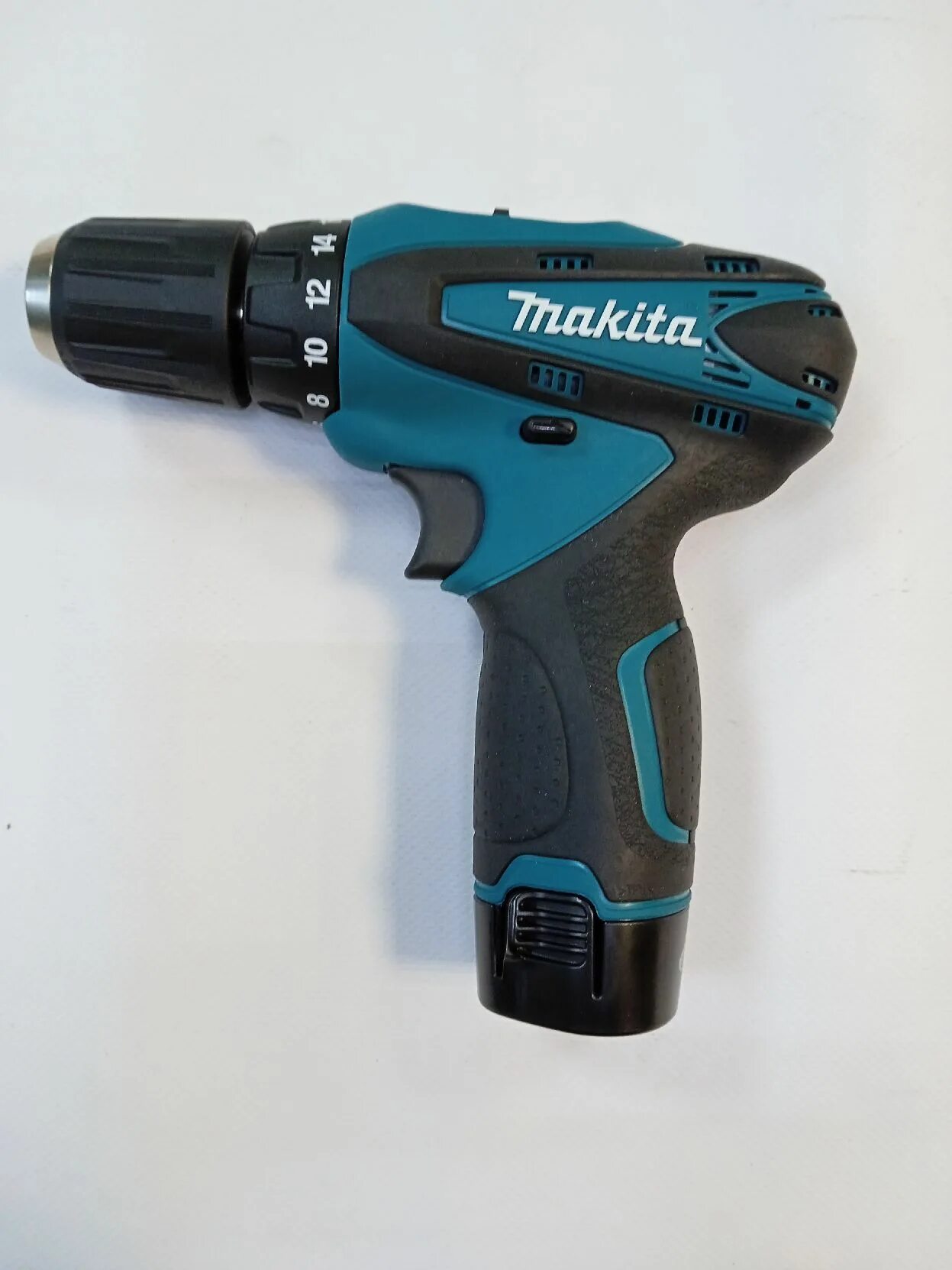 Дрель-шуруповерт Makita df330dwe. Шуруповерт Макита df330dwe. Шуруповерт Макита 10.8 вольт. Макита шуруповерт модель df330dwe.