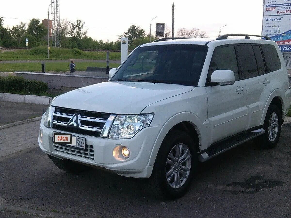 Mitsubishi pajero 2012. Митсубиси Паджеро 4 2012 года. Митсубиси Паджеро 3 2012. Mitsubishi Pajero 3.0 at, 2012,.