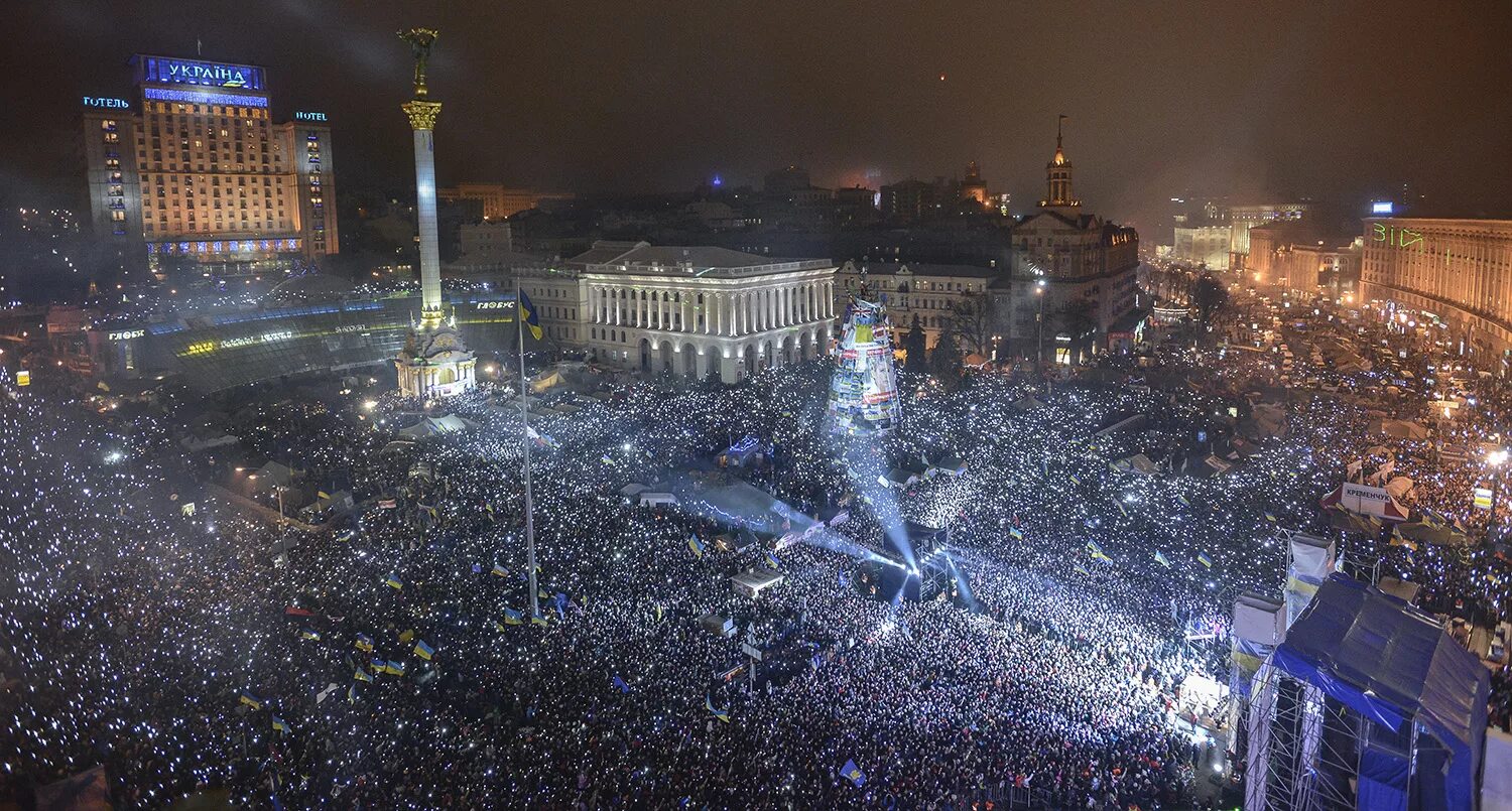 Киев площадь независимости Евромайдан. Майдан 2014 площадь независимости. Киев Майдан 2014. Майдан Незалежности Киев 2014. Евромайдан это