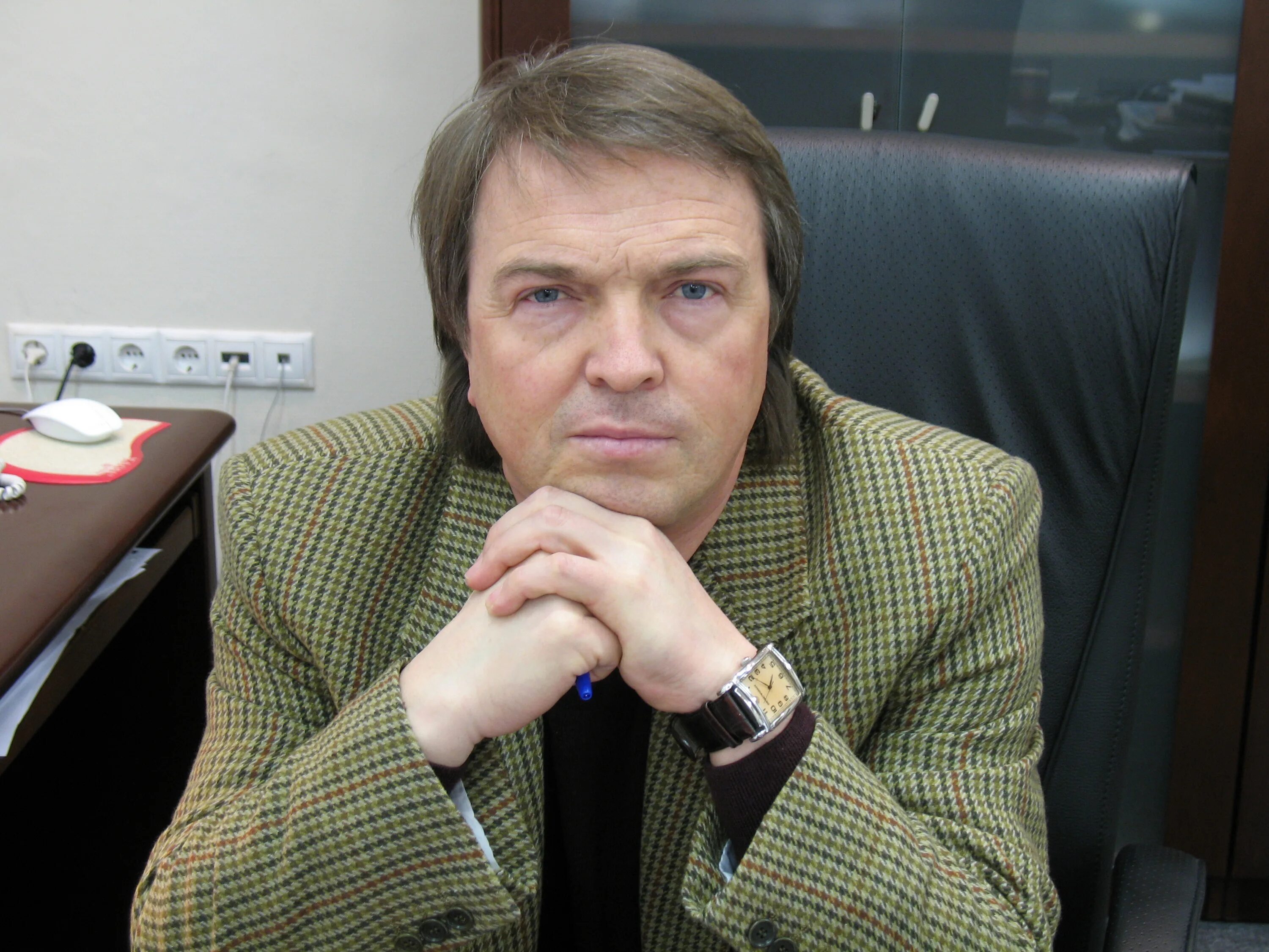 За углом андрея угланова последний выпуск. За углом андрея угланова последний выпуск. За углом андрея угланова последний выпуск. Зауглов. За углом андрея угланова последний выпуск.