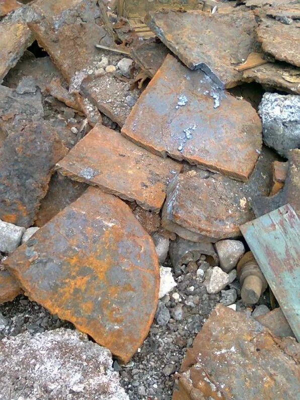 Скрап металл. Стальной и чугунный скрап. Скрап чугунный. Скрап металл. Скрап металл.