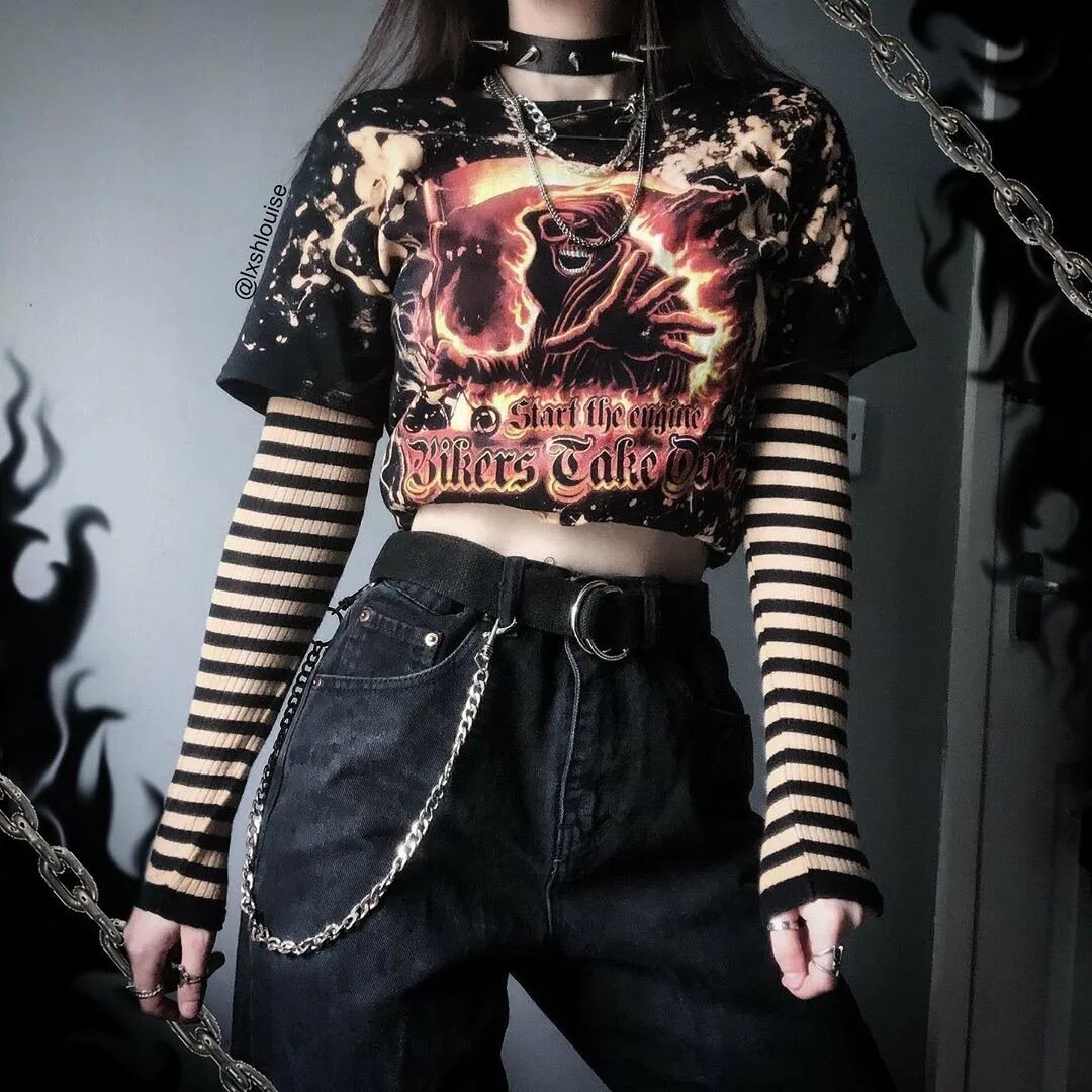 Топ в готическом стиле. Готический топ. Goth outfit грандж 2020 корейская одежда. Топ готов. Trad goth.