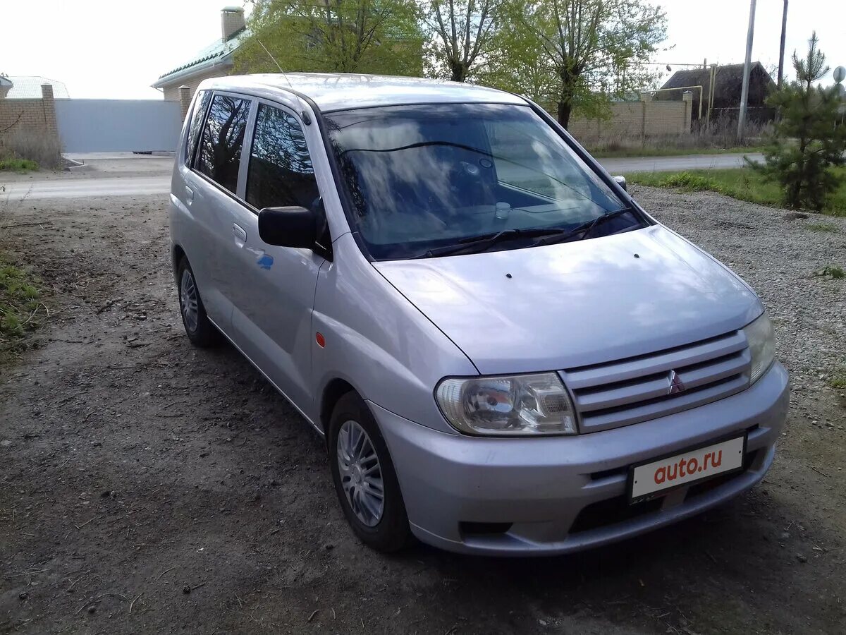 Митсубиси динго купить. Мицубиси Динго. Митсубиси Мираж Динго. Mitsubishi Dingo 1.3 at, 2001,. Мицубиси Динго серебристая.