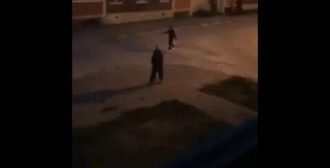 Громкая музыка во дворе