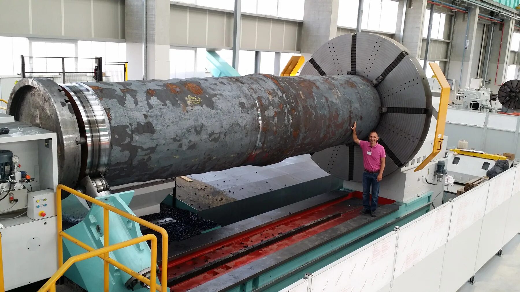 Вальцетокарный станок с чпу herkules. Завод зтс коломна. Ку 466 карусельный станок. Большие токарные станки. Самые большие станки.
