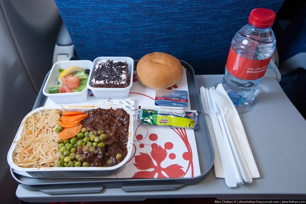 Air arabia борта. кормят ли в азимуте. бортовое питание трансаэро. азимут питание на борту. питание s7 эконом.