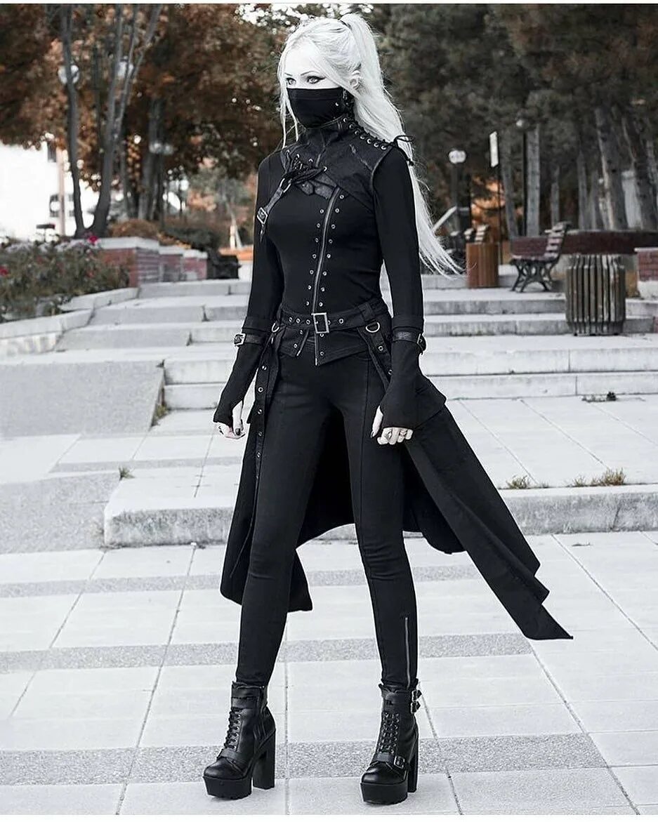 Гот предмет. Готика в одежде 2022. Goth outfit 2020 платье. Готическая одежда для девушек. Готический стиль в одежде.