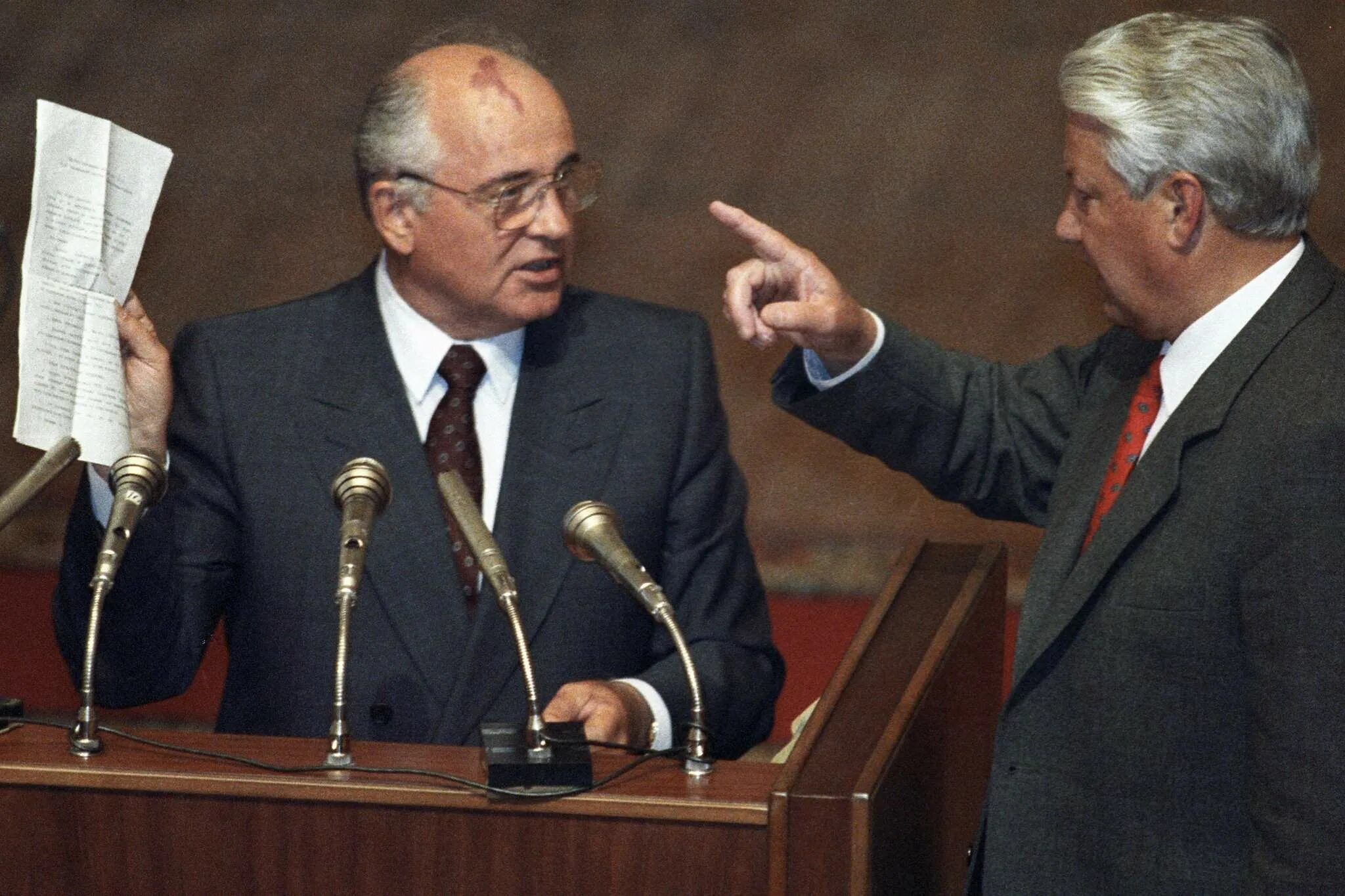 Горбачев 1991. Горбачев и б н ельцин