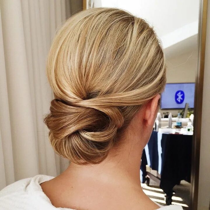 French Twist. Long wavy hair, Easy updo hairstyles, Elegant hairstyles