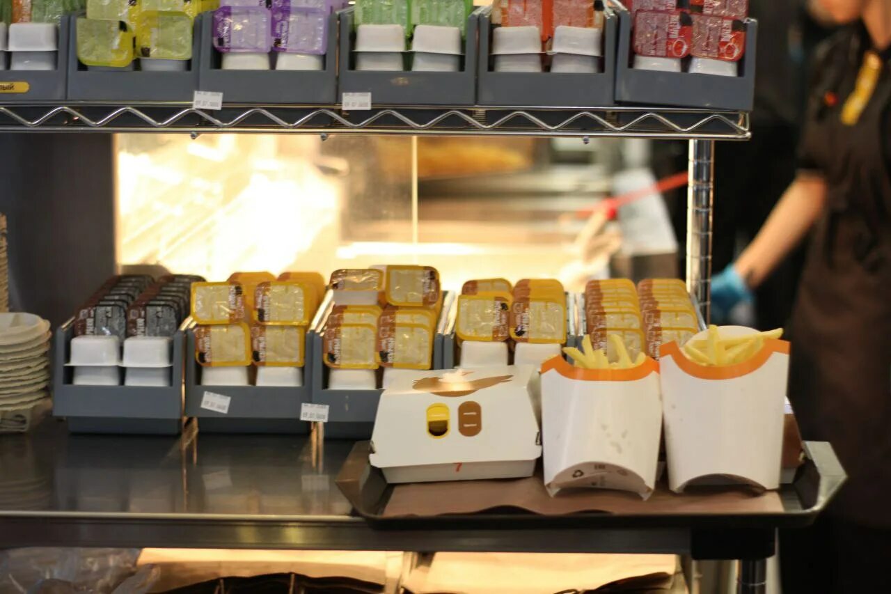Вкусно - и точка" восстановила долю McDonald’s на российском рынке Общество Селд
