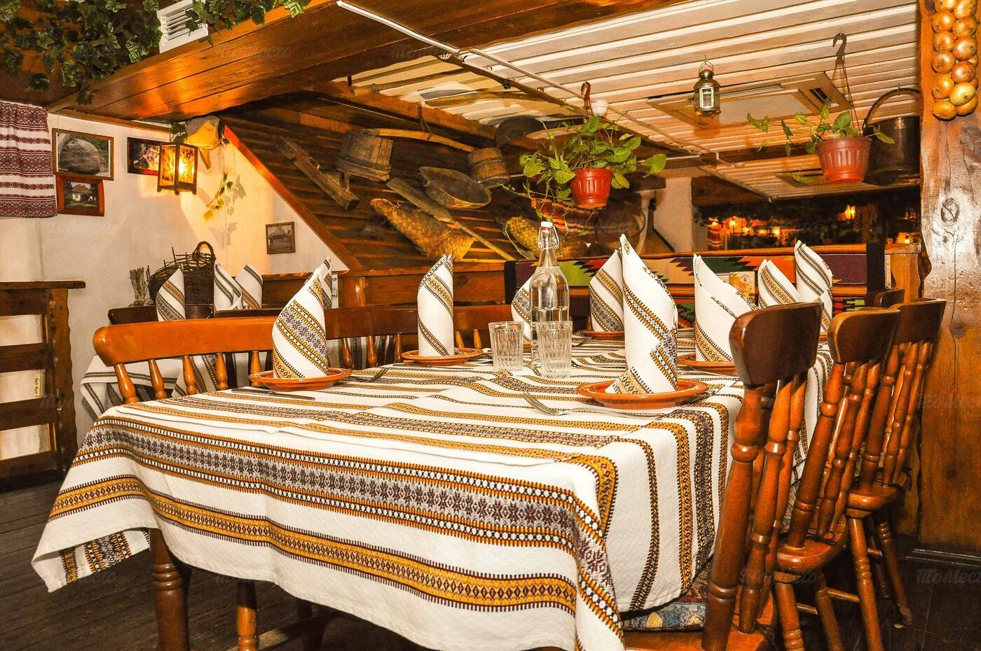 корчма тарас бульба пятницкая 14. ресторан корчма тарас бульба в москве. корчма тарас бульба банкетный зал. корчма тарас бульба на пятницкой. ресторан тарас бульба в москве.