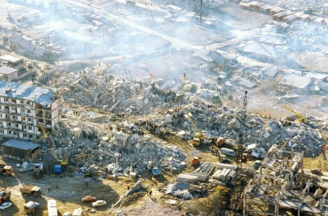 Спитак землетрясение 1988. 7 Декабря 1988 землетрясение в Армении. В каком году было сильное землетрясение