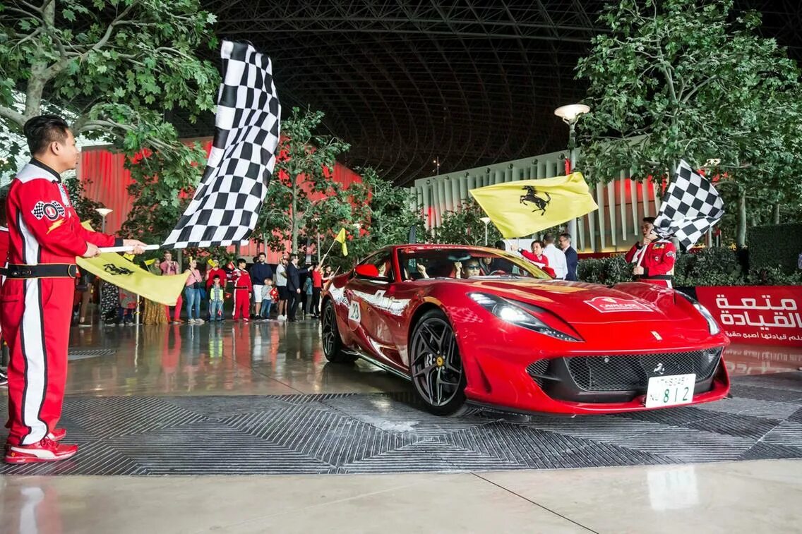 Ferrari World Абу-Даби. Парк Ferrari World Abu Dhabi. Ferrari World Дубай. Музей Феррари в Абу Даби.