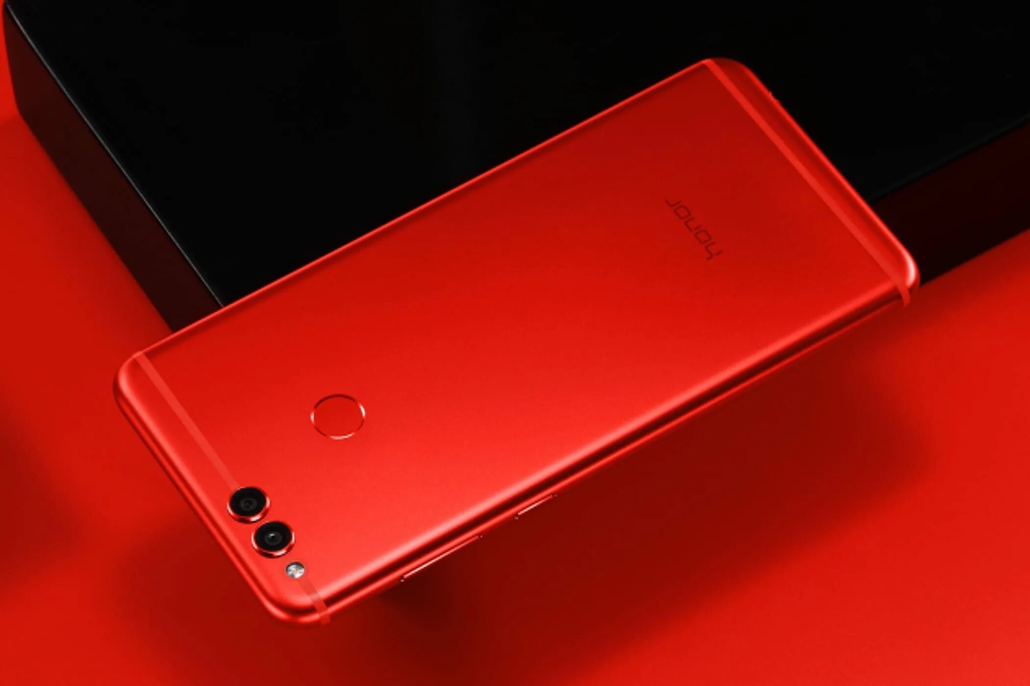 Телефон хонор красный. Honor 7x Red. Хуавей 7x красный. Хонор 7а красный. Honor view 10 Red.