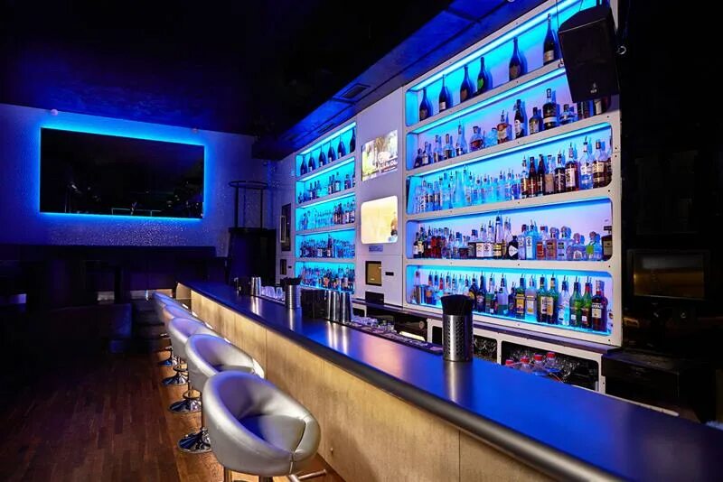 Бар первого класса. Клуб бар. прага машина бар. m lounge. китайский бар клуб.