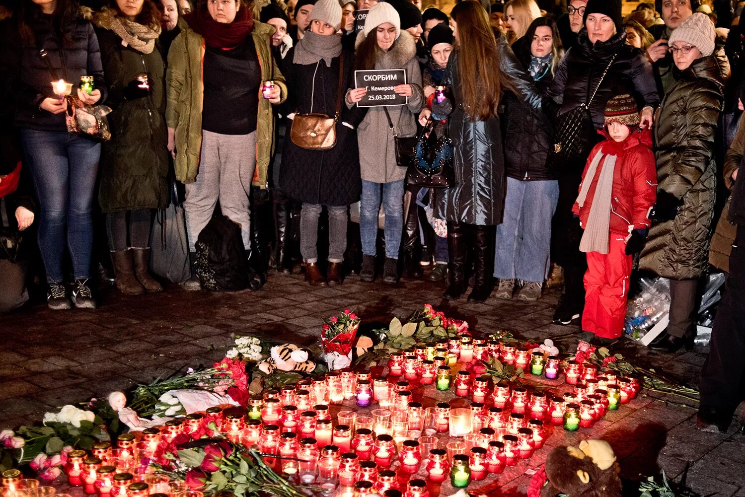 Дата теракта в зимней вишне. Трагедия в ТЦ зимняя вишня.