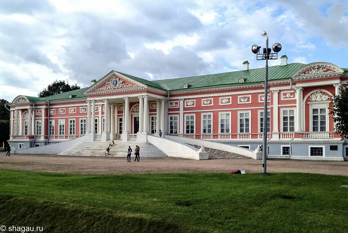 Царицыно (дворцово-парковый ансамбль). Усадьба царицыно москва. Дворец в музее-усадьбе кусково. Ансамбль усадьбы царицыно. Дворец в музее-усадьбе кусково.