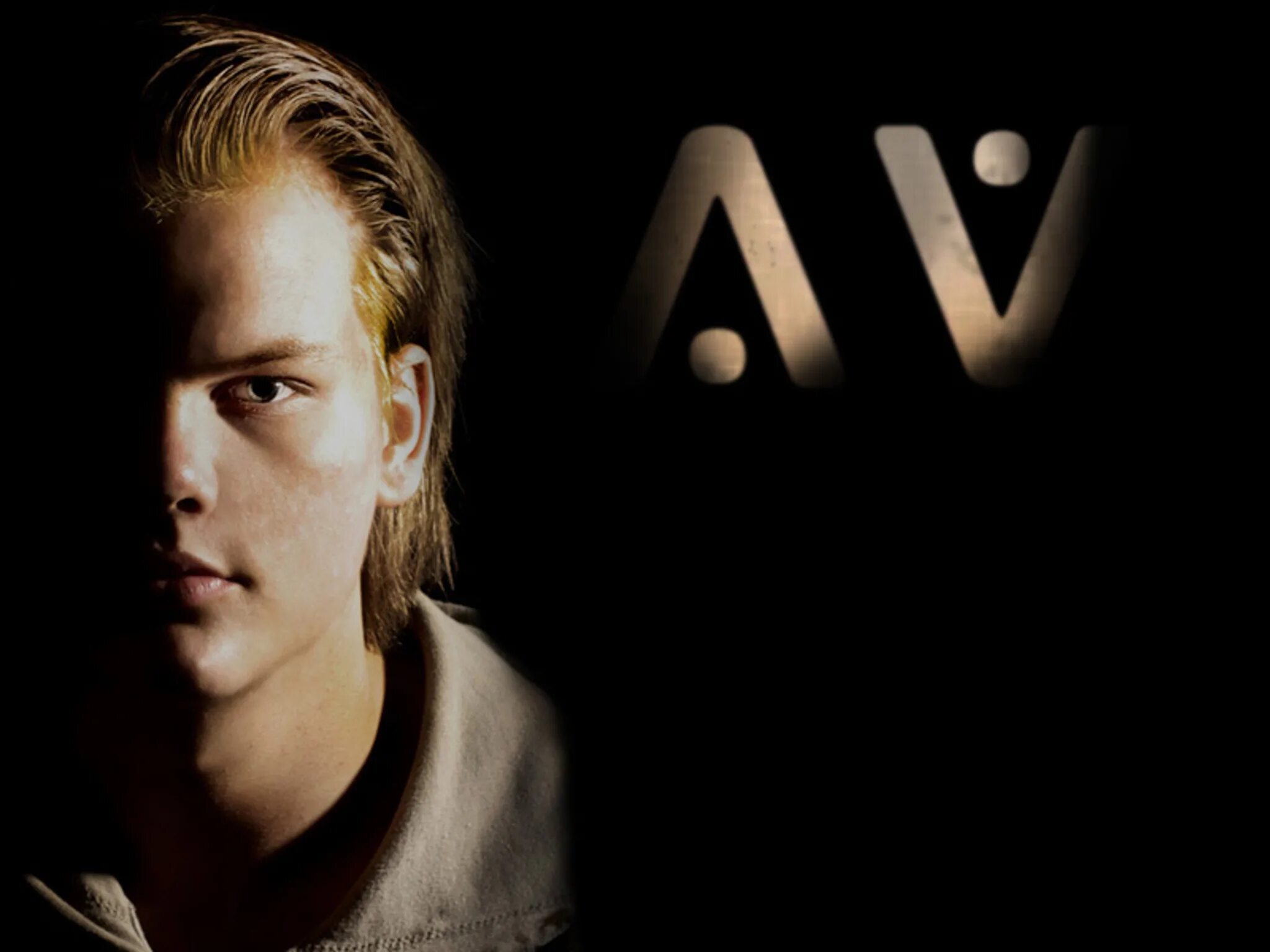 Avicii darkness. Авичи левелс. avicii tim berg. levels авичи. avicii 2010.