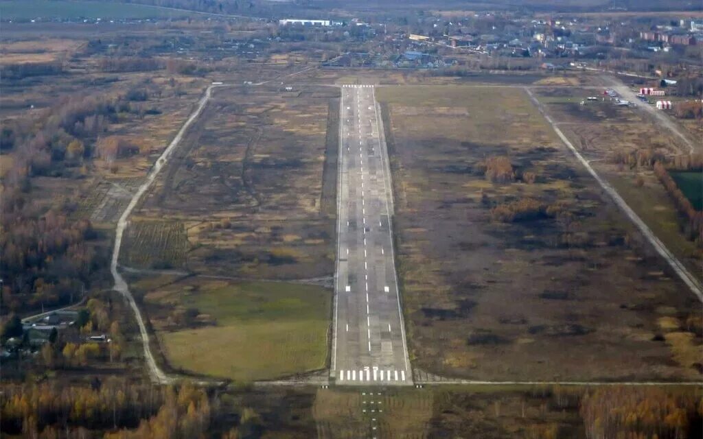 аэродром халина. авиабаза таганрог центральный. военный аэродром взлётная полоса. аэродром халина. аэродром малой авиации.