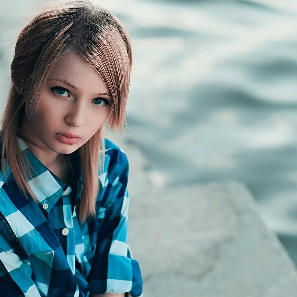 Милые юные видео. Энн неврева. Юная красавица. Christina vostruhina модель. Милые юные видео.