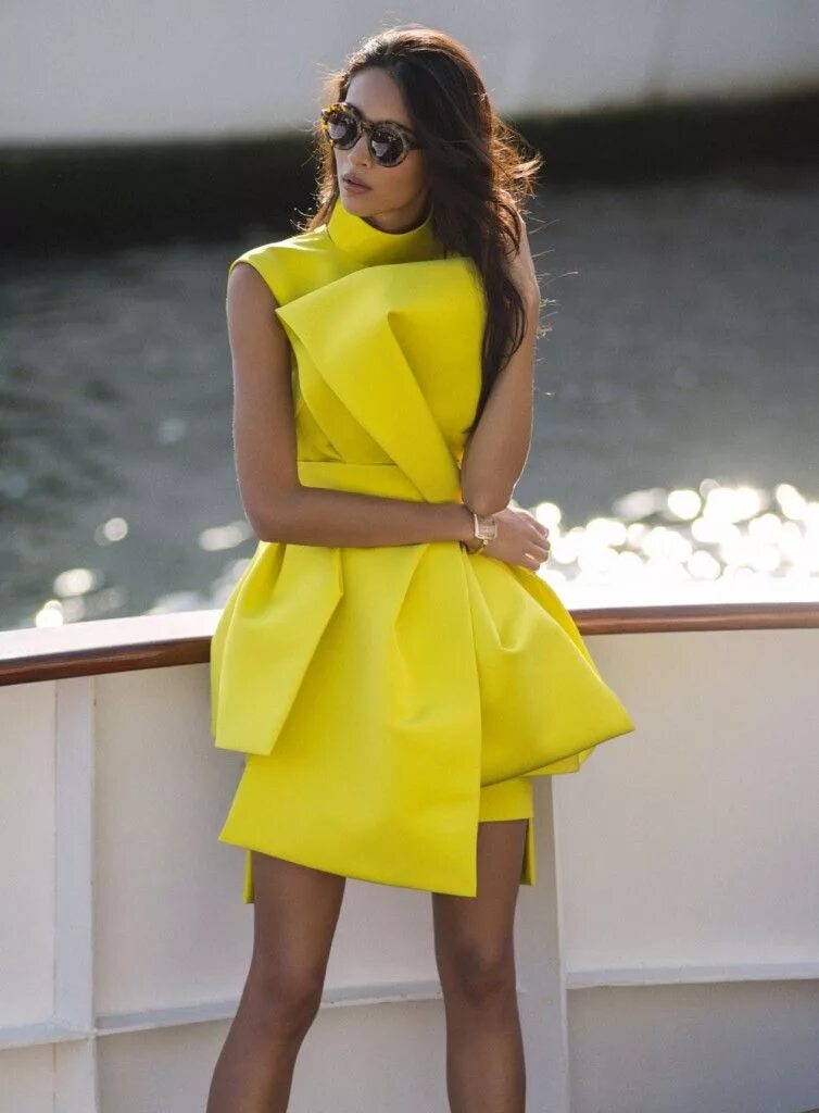 Яркое платье. Желтое платье. Стильное платье. Красивые яркие платья. Красивое яркое платье