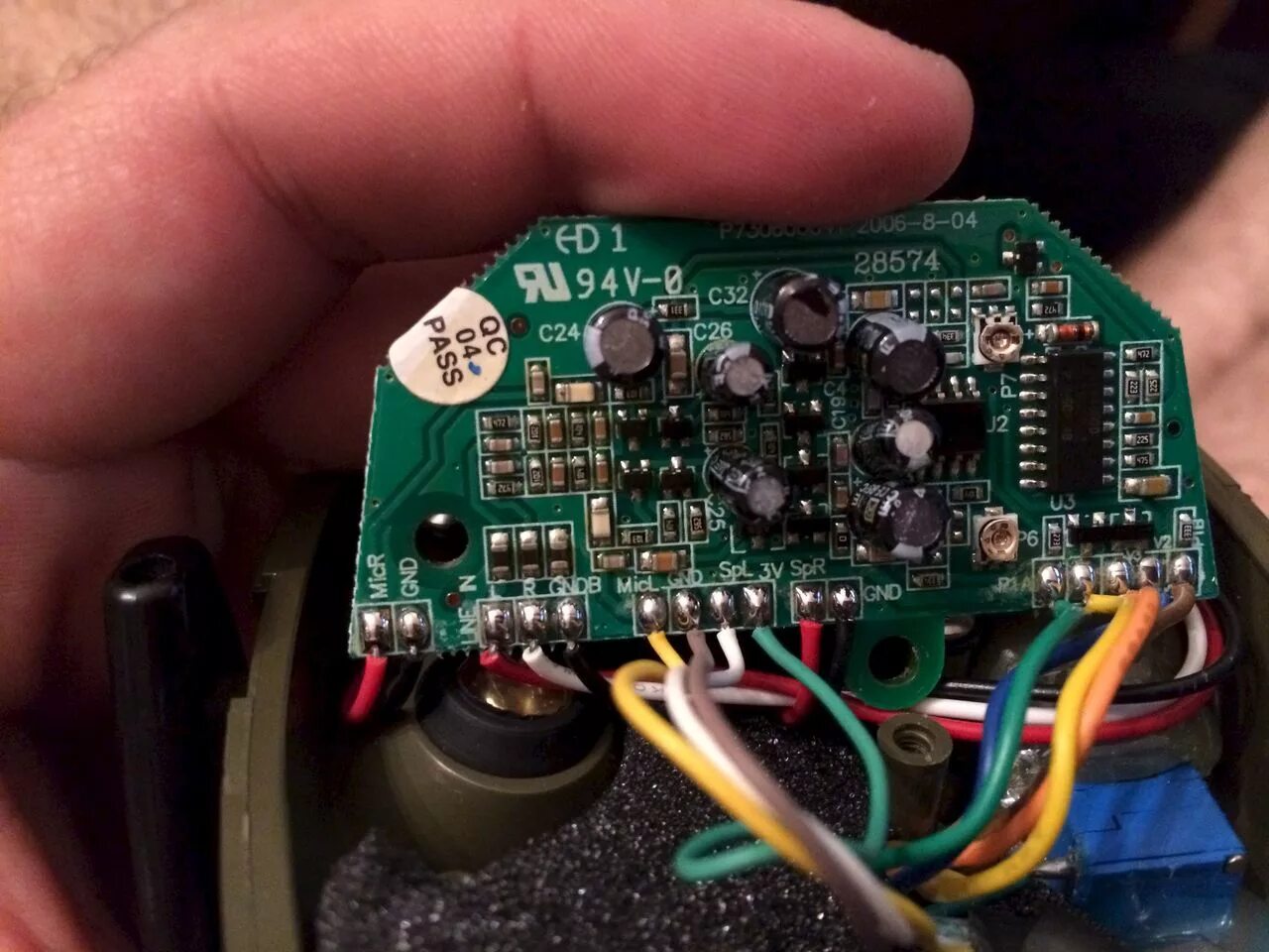 F5 регулятор громкости наушников. 3. Микросхема наушников. Va pc10 регулятор громкости. Распайка jbl t110.