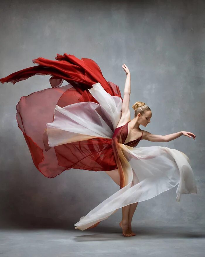 Все в движении музыка 2. Фотограф Ken Browar. Современная балерина.