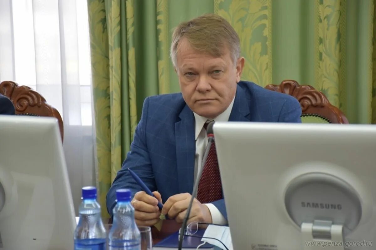 Мэр пензы фото Мэр Пензы просит не превращать школы в "некрополи" погибших в СВО бойцов НОВЫЕ И