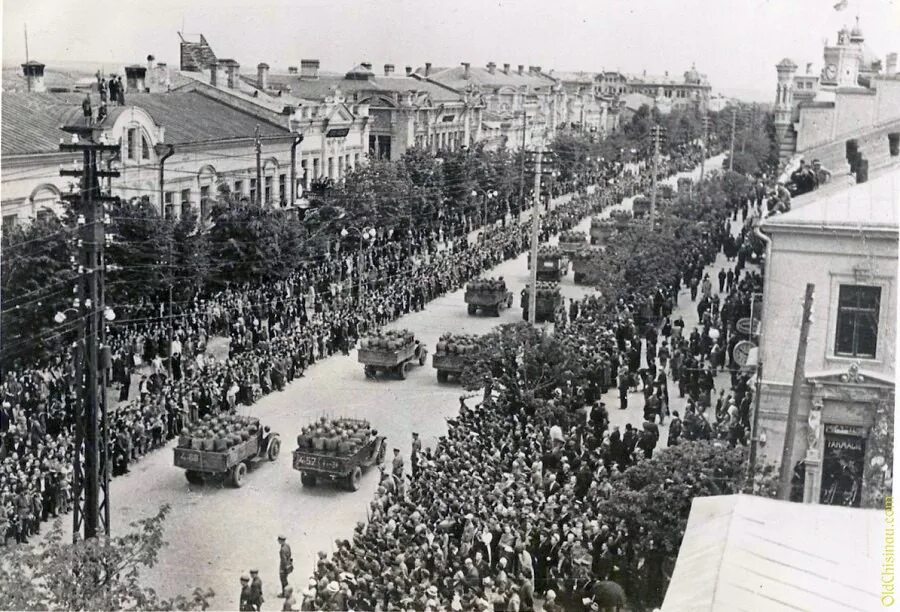 Парад советских войск в Кишиневе 3 июля 1940. Освобождение столицы Молдавии Кишинева. Освобождение Молдавии 1940. Освобождение Молдавии 1944 год.