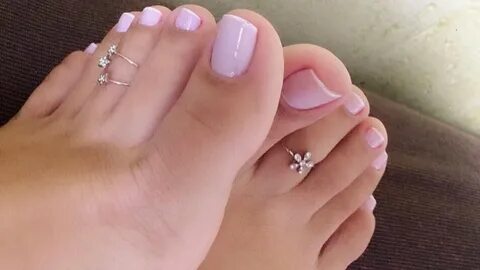 Anny feet
