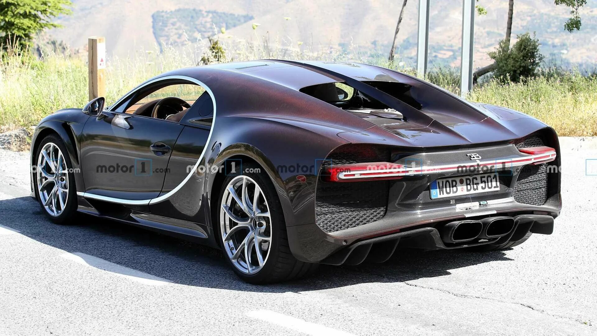 Super sport купить. Bugatti Chiron super Sport 2021. Bugatti Chiron super Sport 300. Бугатти ЧИРОН бейби. Бугатти Chiron 6x6.