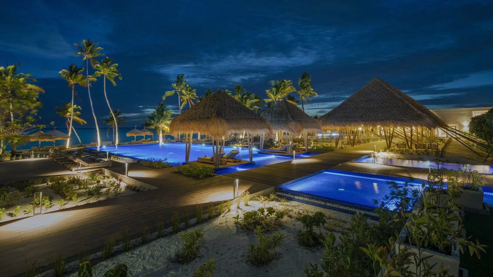 Сансет бич мальдивы. Мальдивы резорт. Мальдивы резорт спа. Hideaway beach resort & spa 5*. Centara grand island maldives.