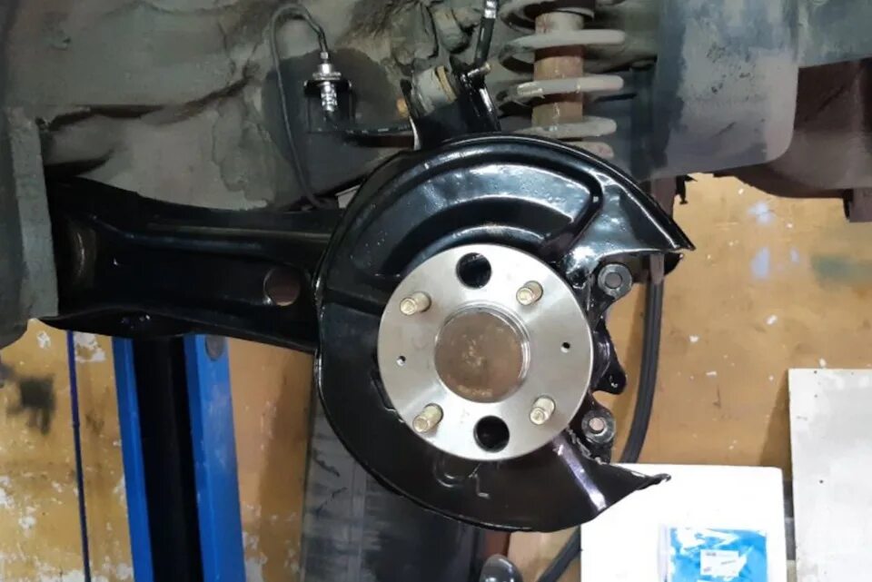 Задние тормозные диски хонда аккорд одиссей. Задние дисковые тормоза civic ek4 поршень. Комплект здт хонда цивик 6. Хонда задние дисковые тормоза. Хонда задние дисковые тормоза.