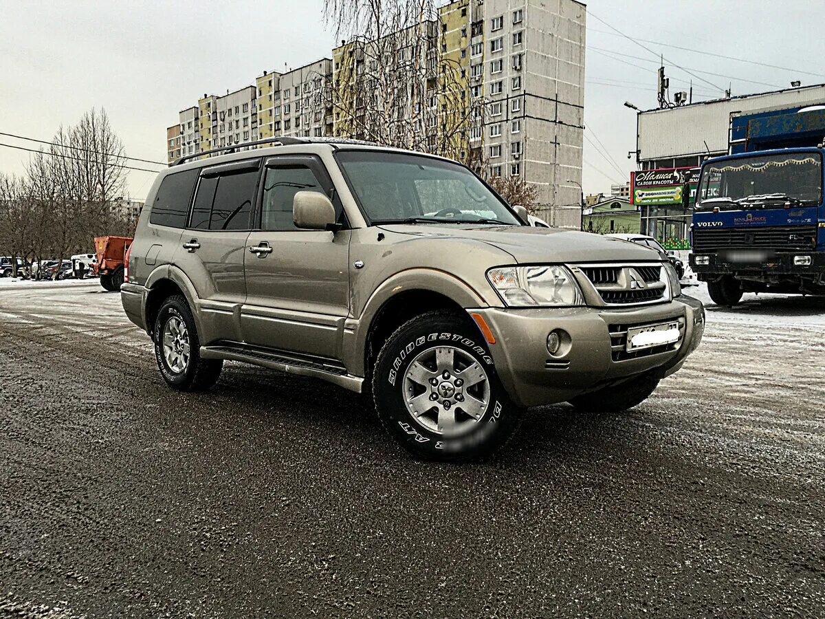 Митсубиси Паджеро 2005. Mitsubishi Pajero 3 2005. Митсубиси Паджеро 4 2005. Митсубиси Паджеро 3 2005 года. Купить паджеро 2005