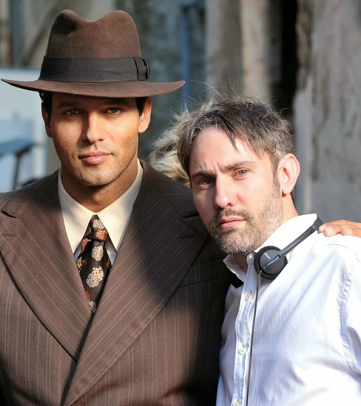 отдать честь мем. честь и достоинство человека. уважение чести и достоинства личности. честь и уважение 2. L onore e il rispetto сериал.